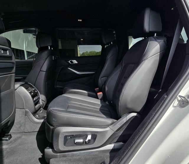 2022 BMW X7