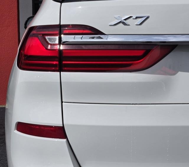 2022 BMW X7