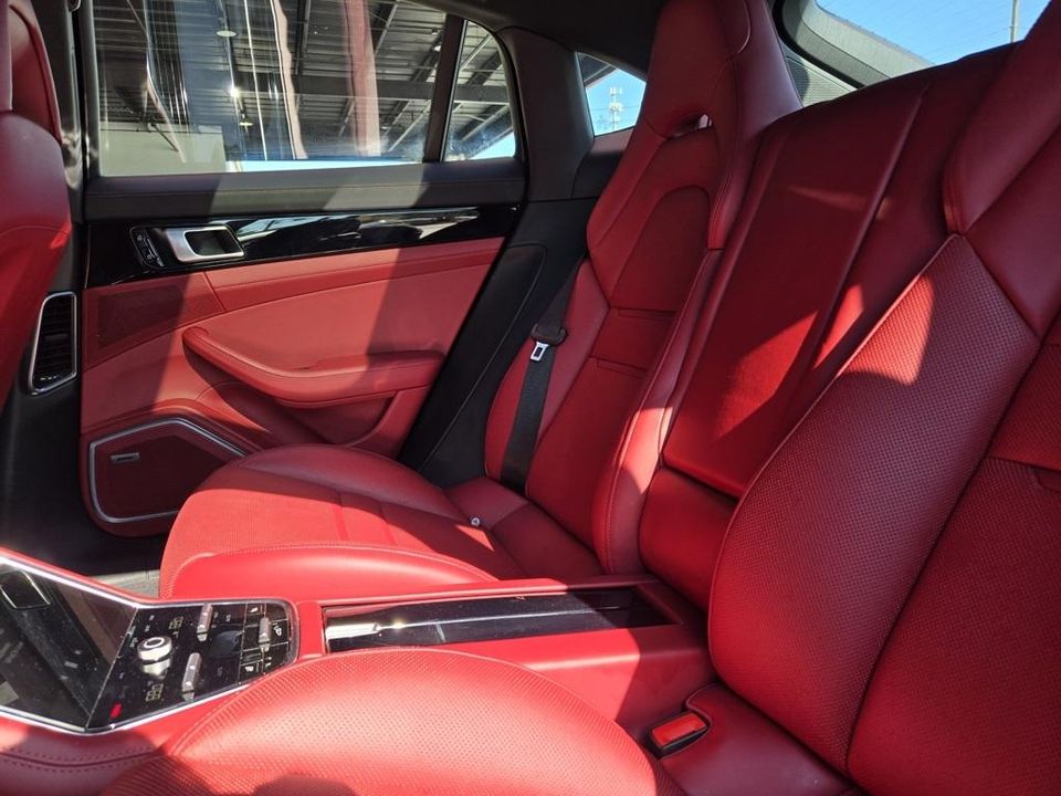 2021 Porsche Panamera