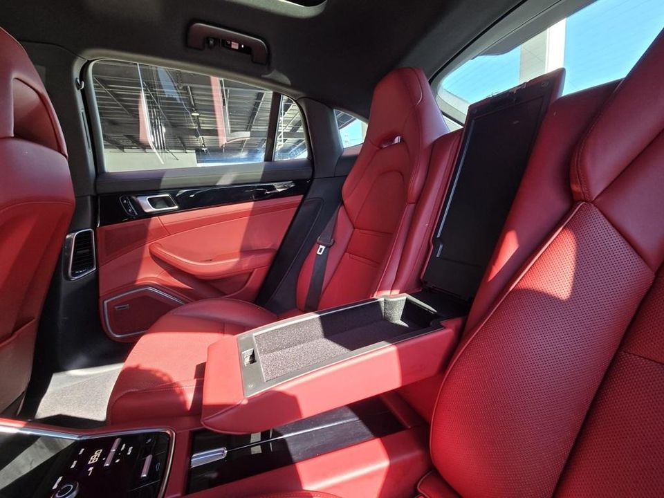 2021 Porsche Panamera