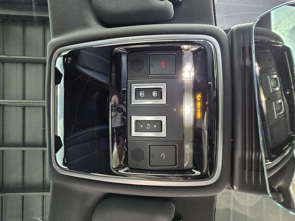2022 Land Rover Range Rover Velar