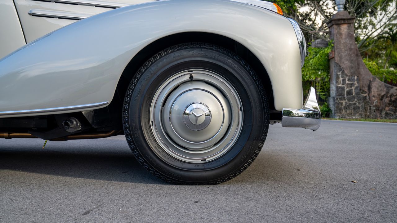 1953 Mercedes-Benz 220A