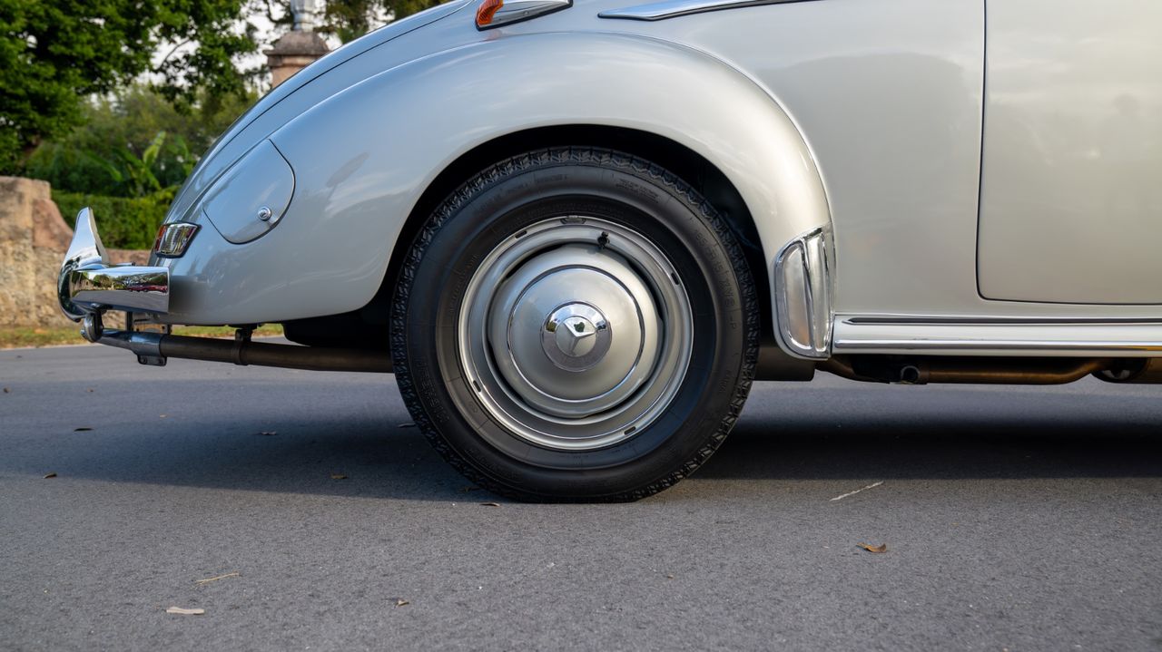 1953 Mercedes-Benz 220A