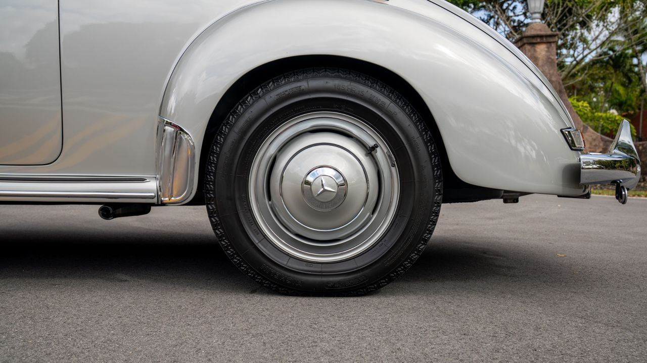 1953 Mercedes-Benz 220A