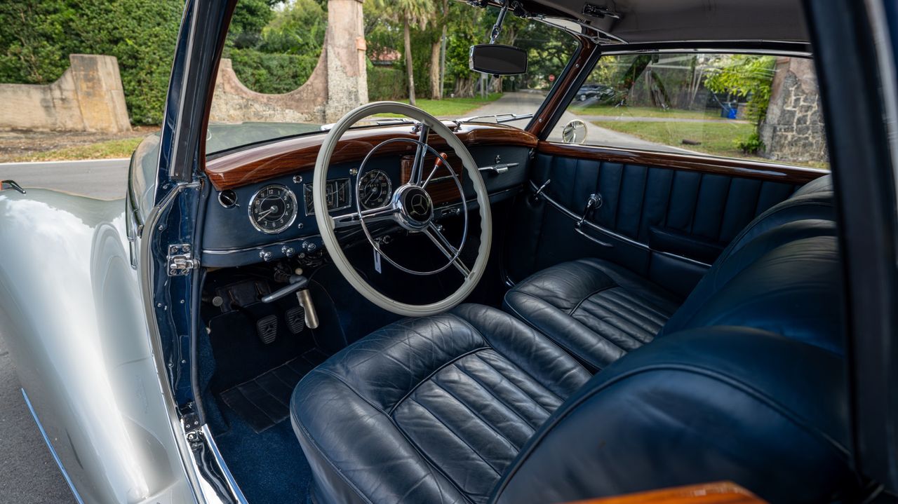 1953 Mercedes-Benz 220A