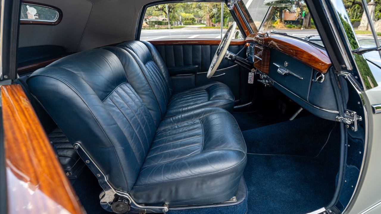 1953 Mercedes-Benz 220A