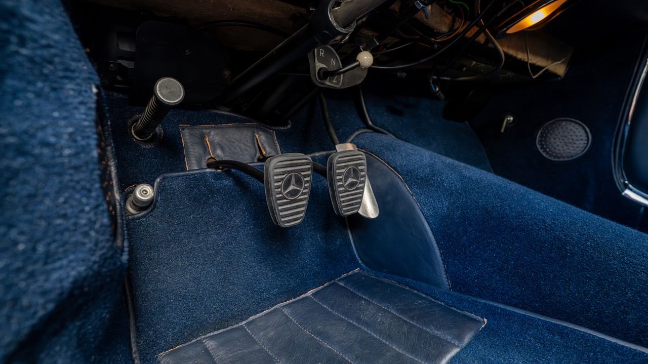 1953 Mercedes-Benz 220A