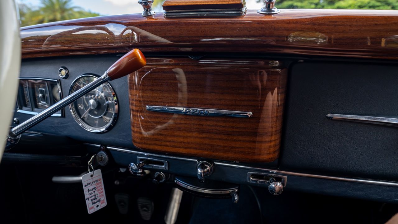 1953 Mercedes-Benz 220A