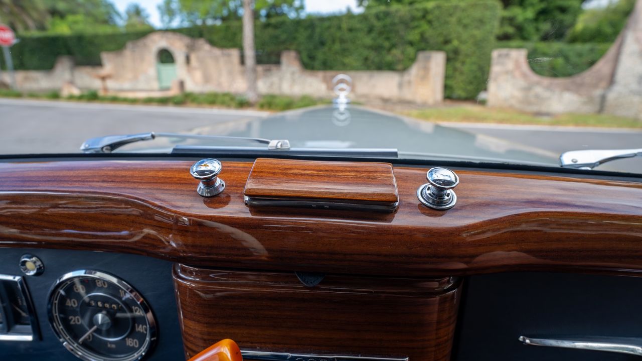 1953 Mercedes-Benz 220A