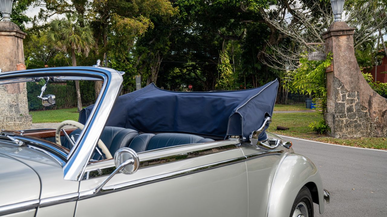 1953 Mercedes-Benz 220A