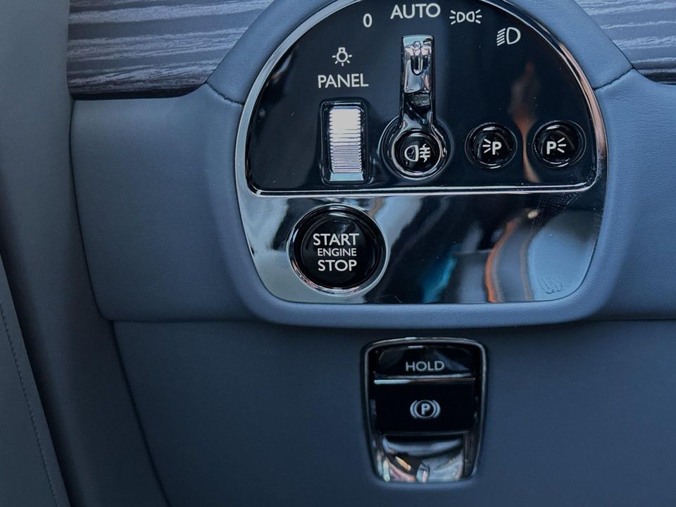 2024 Rolls-Royce Spectre