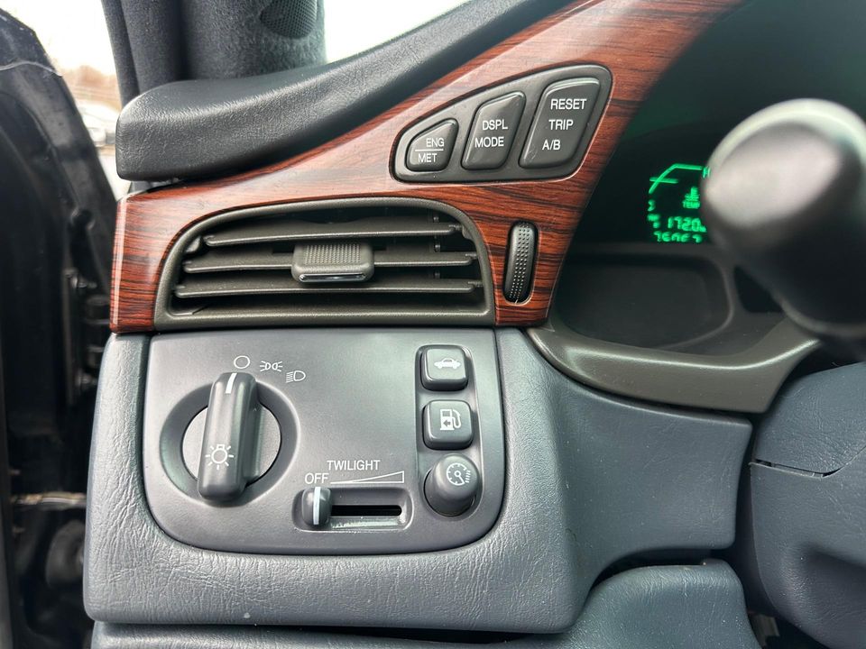 2003 Cadillac DeVille