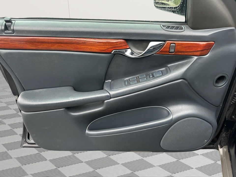 2003 Cadillac DeVille