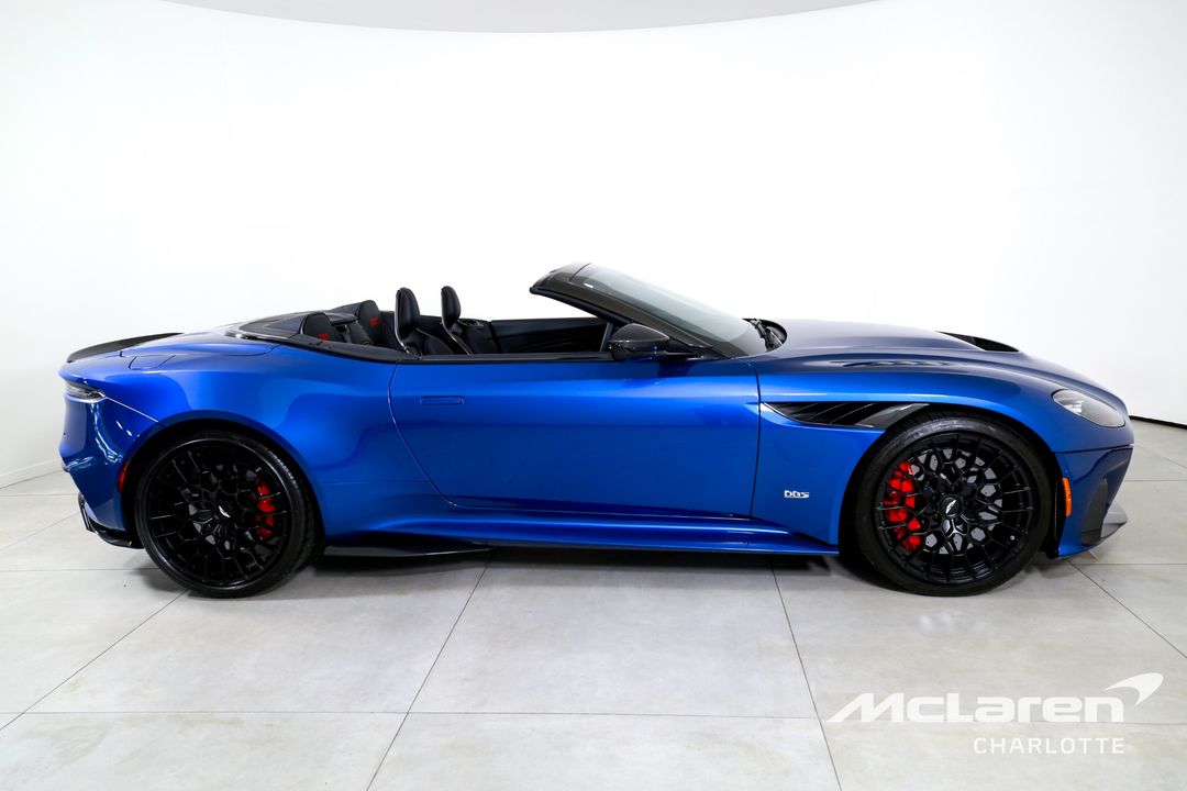 2023 Aston Martin DBS