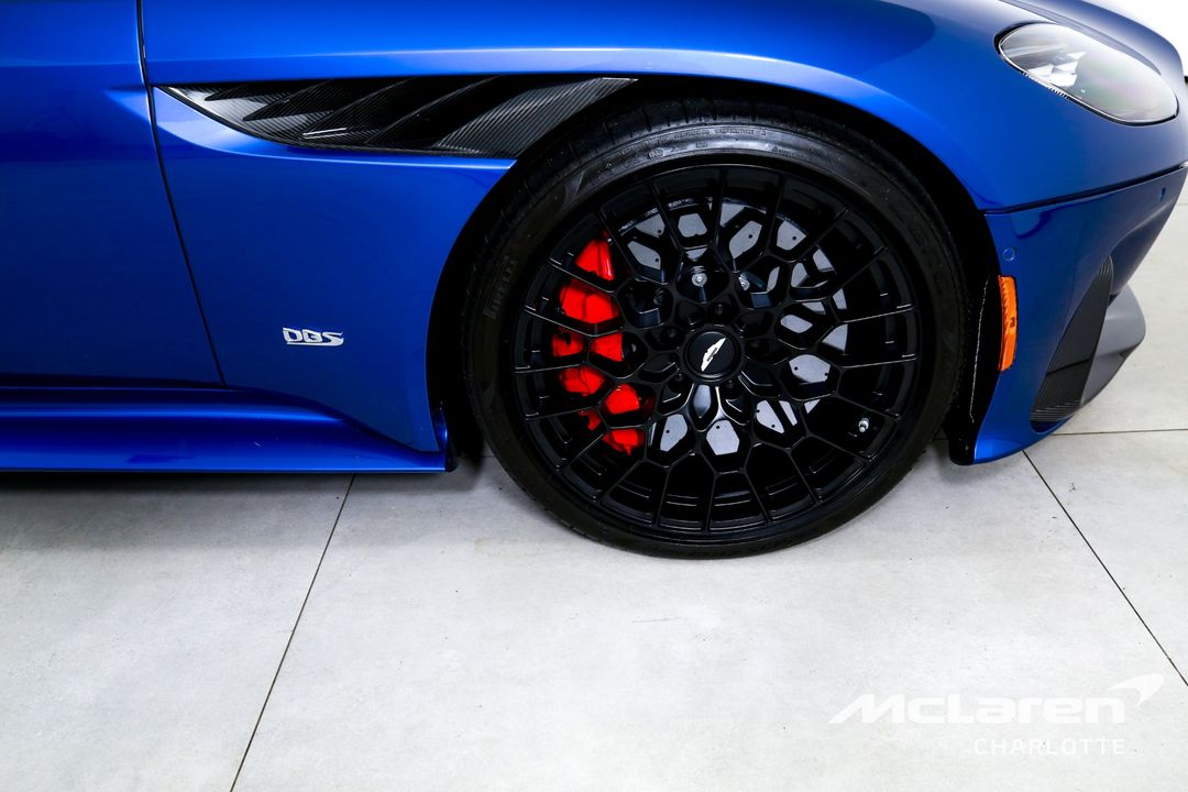 2023 Aston Martin DBS