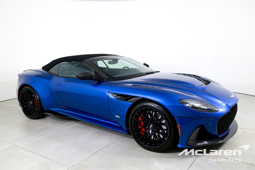 2023 Aston Martin DBS