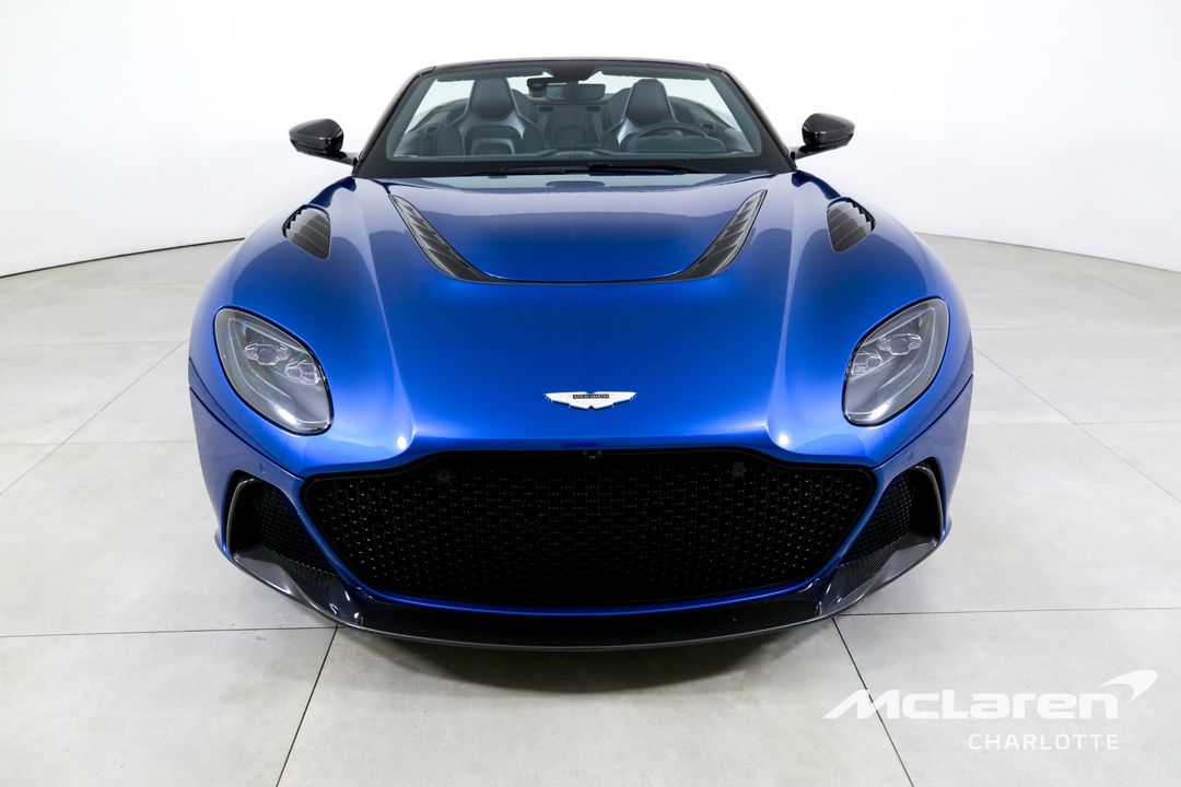 2023 Aston Martin DBS