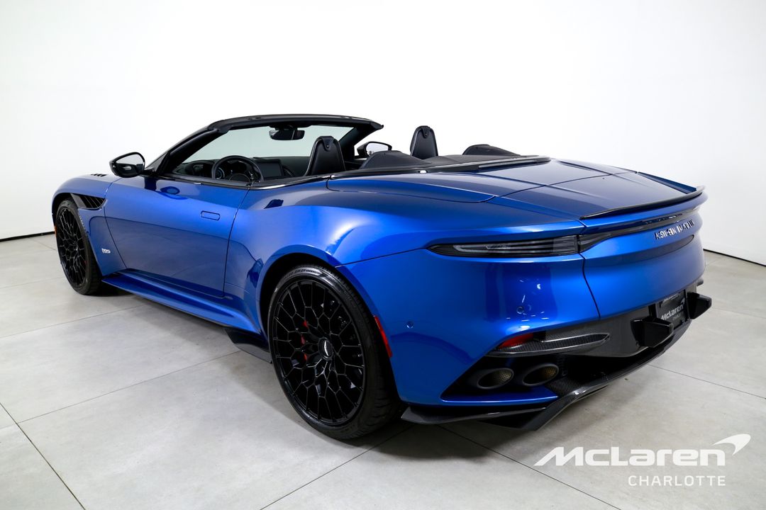 2023 Aston Martin DBS