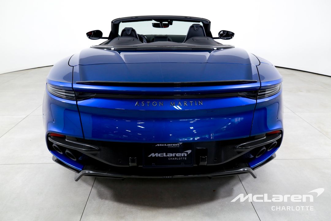 2023 Aston Martin DBS