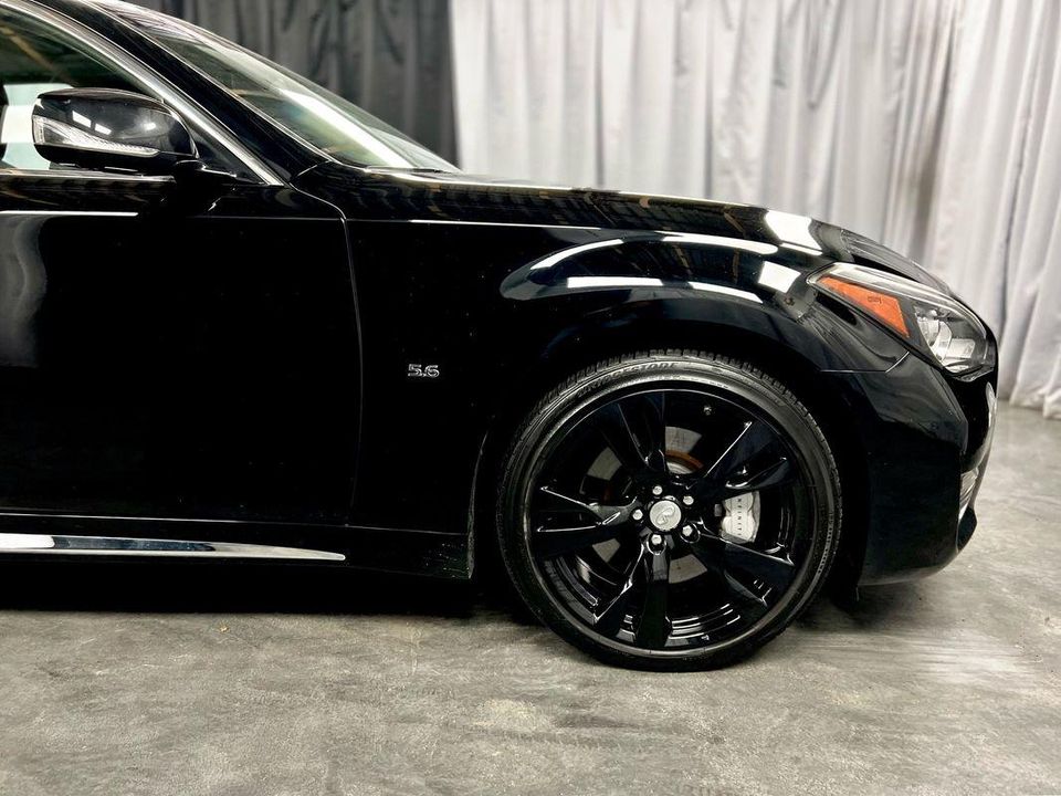 2015 INFINITI Q70L 5.6