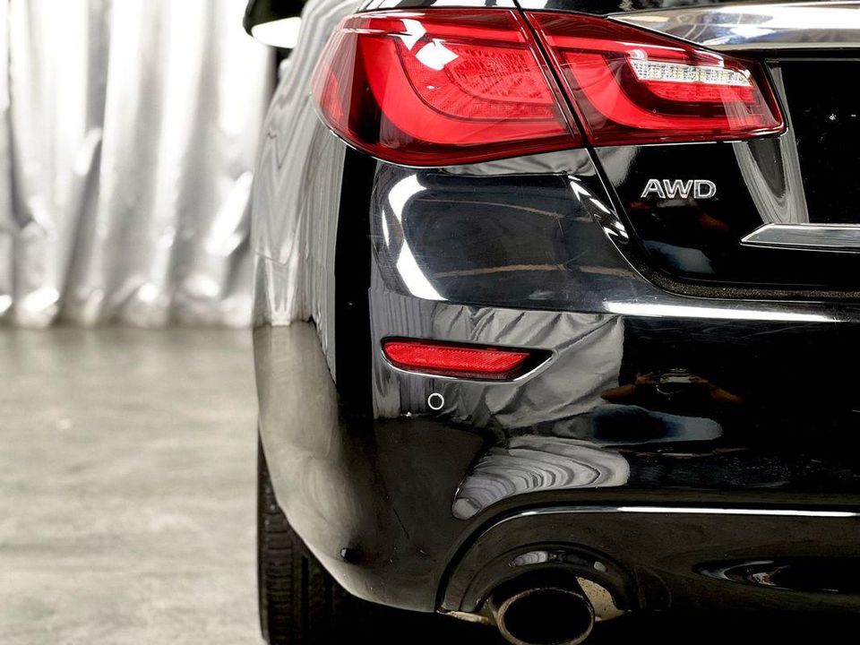 2015 INFINITI Q70L 5.6