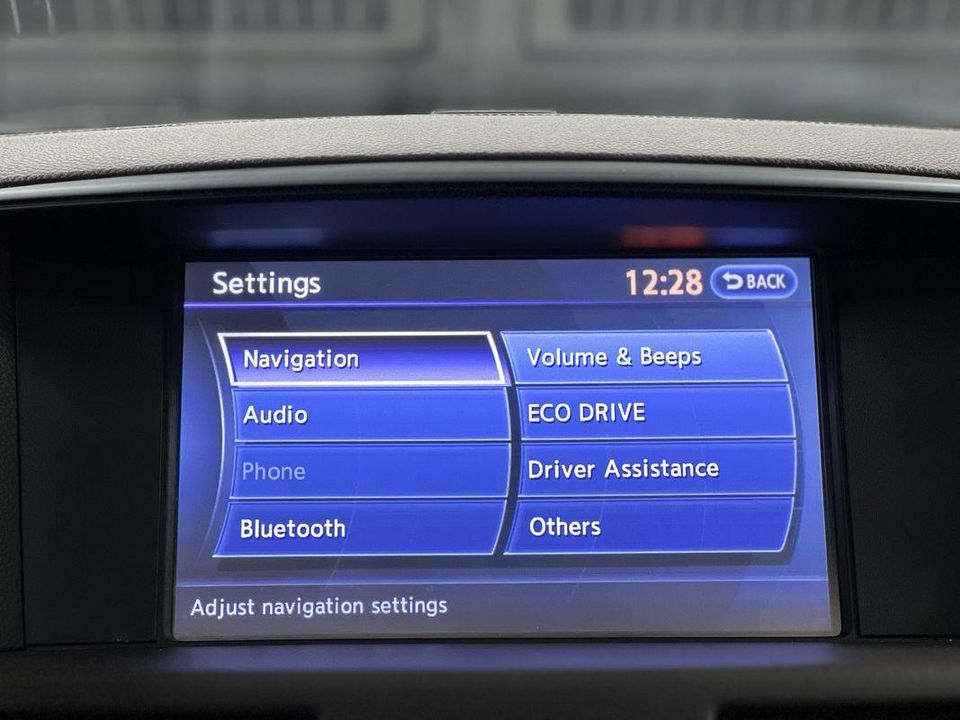 2015 INFINITI Q70L 5.6