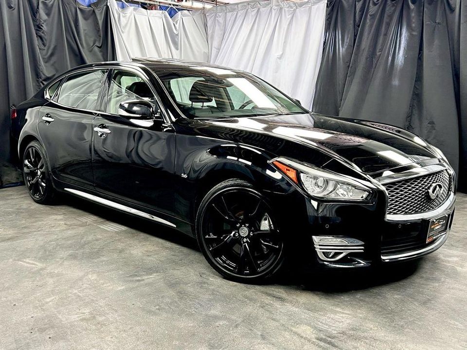 2015 INFINITI Q70L 5.6