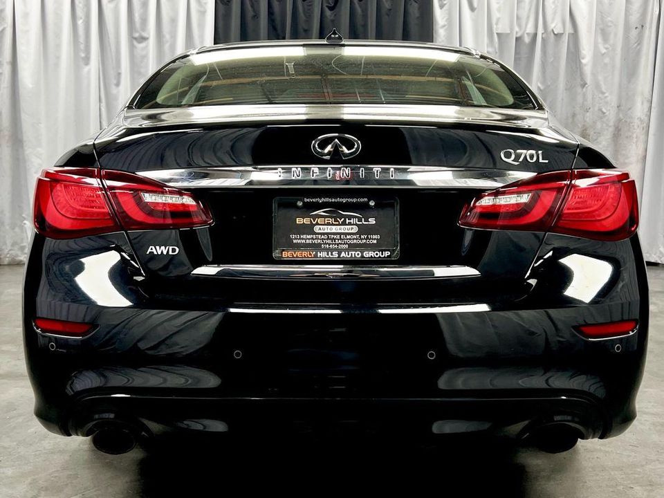 2015 INFINITI Q70L 5.6