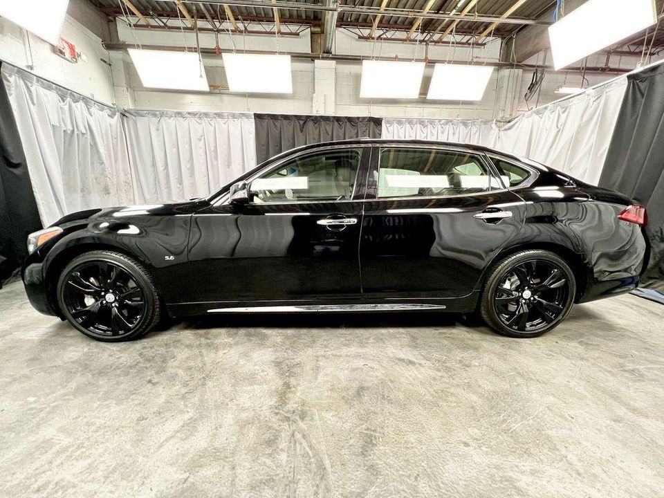 2015 INFINITI Q70L 5.6