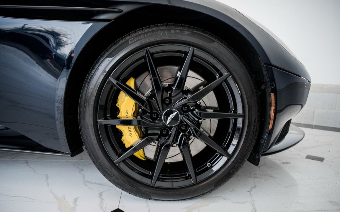 2018 Aston Martin DB11