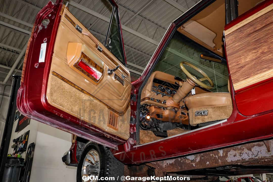 1985 Jeep Grand Wagoneer