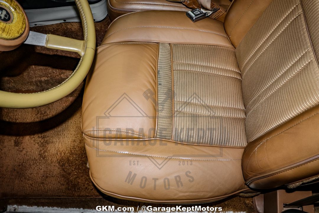 1985 Jeep Grand Wagoneer
