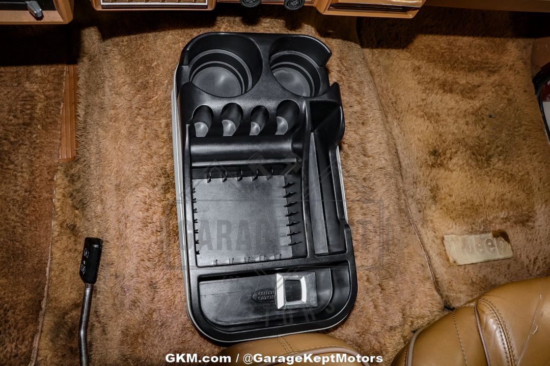 1985 Jeep Grand Wagoneer
