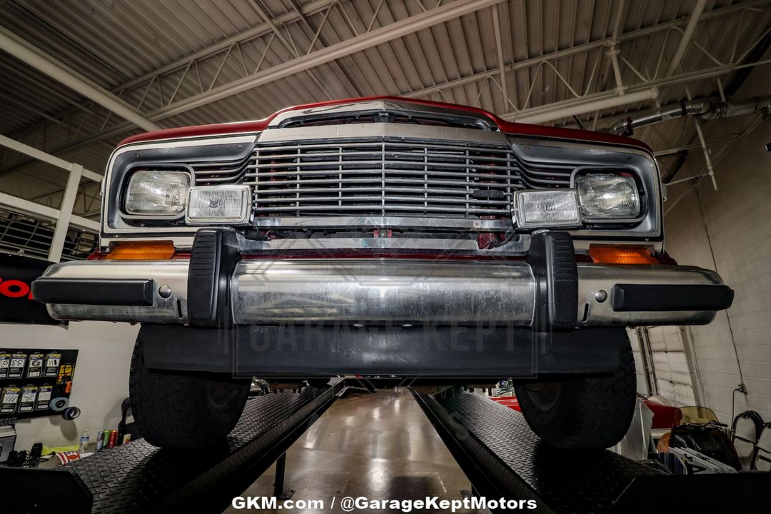 1985 Jeep Grand Wagoneer