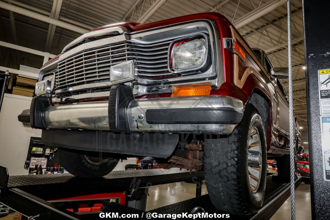 1985 Jeep Grand Wagoneer