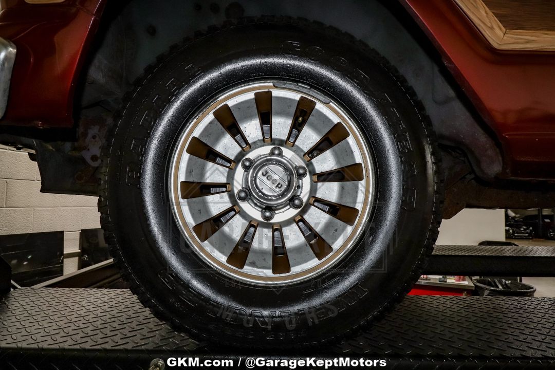 1985 Jeep Grand Wagoneer