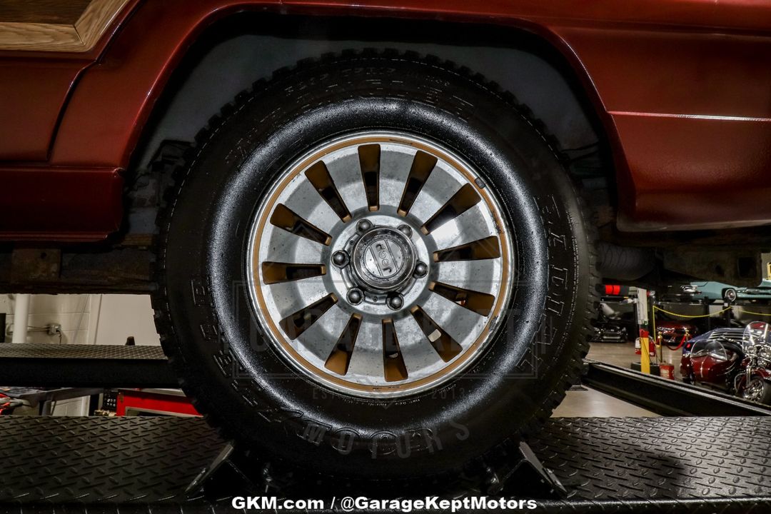 1985 Jeep Grand Wagoneer