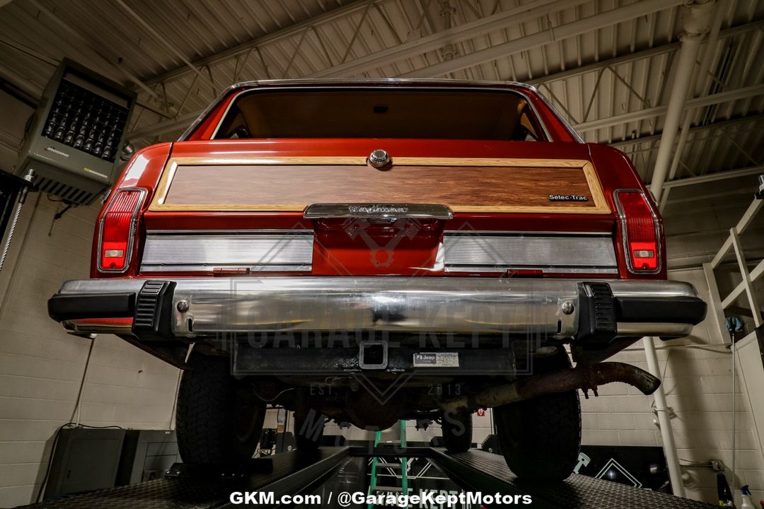 1985 Jeep Grand Wagoneer