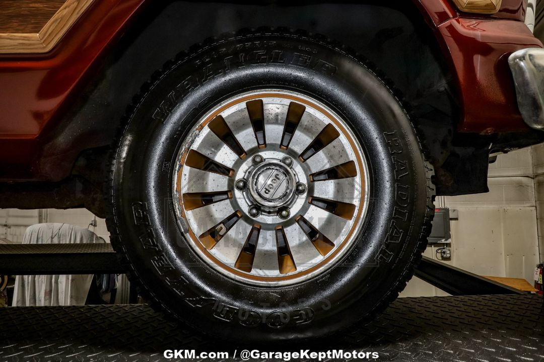 1985 Jeep Grand Wagoneer