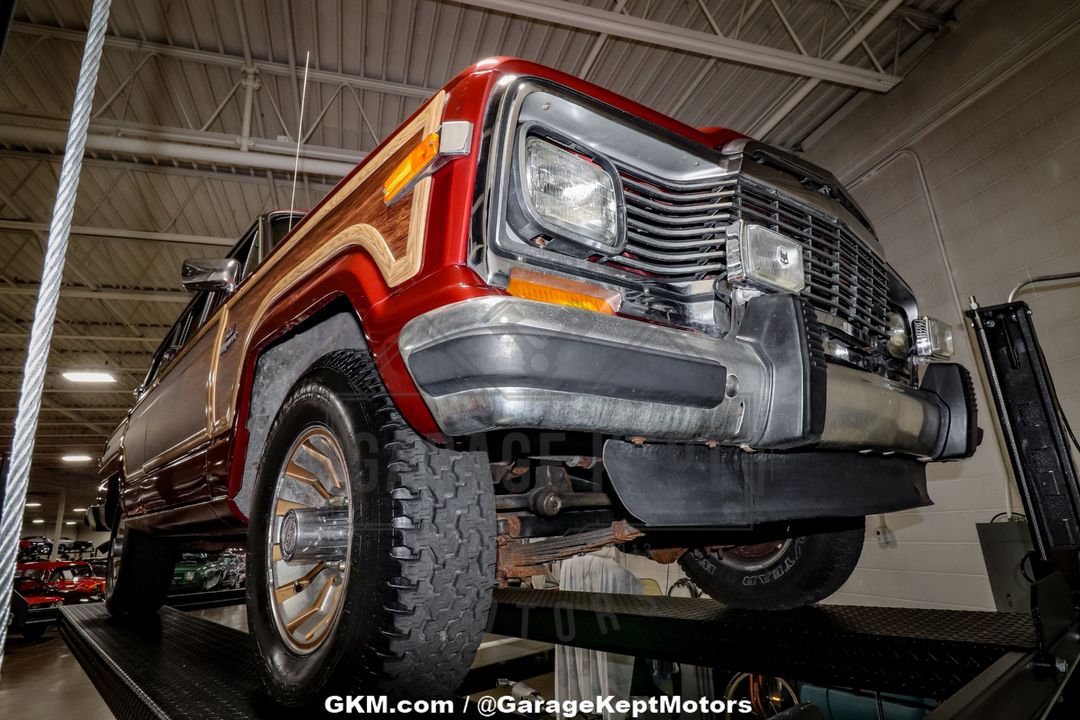 1985 Jeep Grand Wagoneer