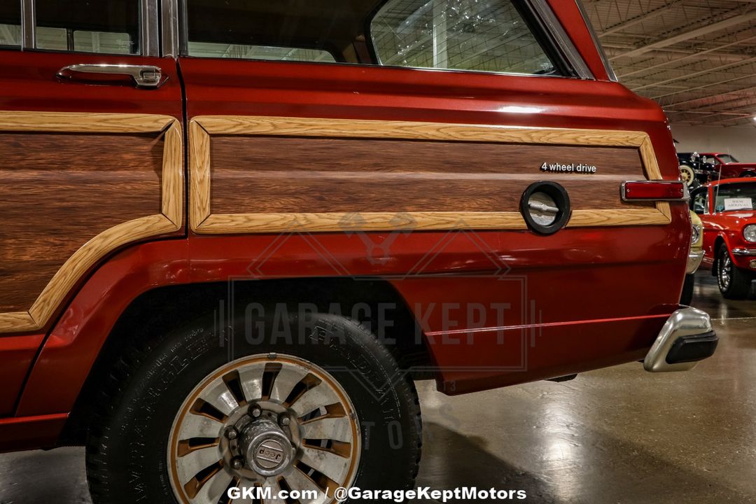 1985 Jeep Grand Wagoneer