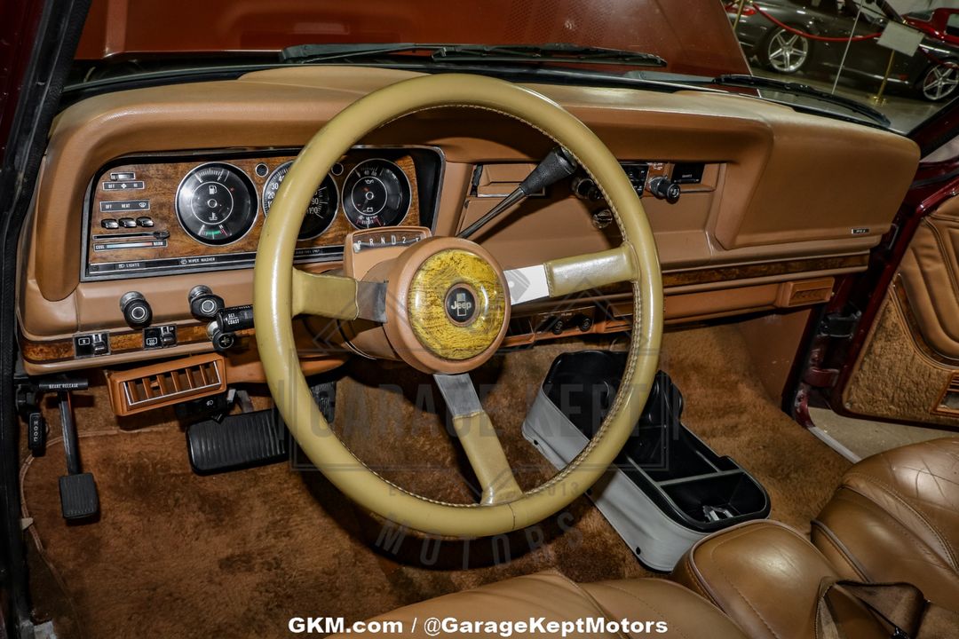 1985 Jeep Grand Wagoneer