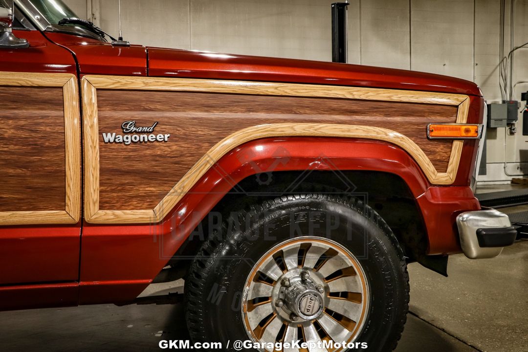 1985 Jeep Grand Wagoneer