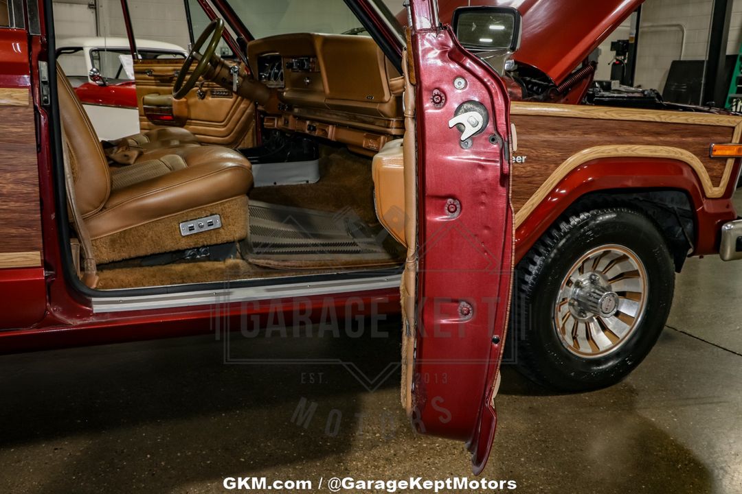 1985 Jeep Grand Wagoneer