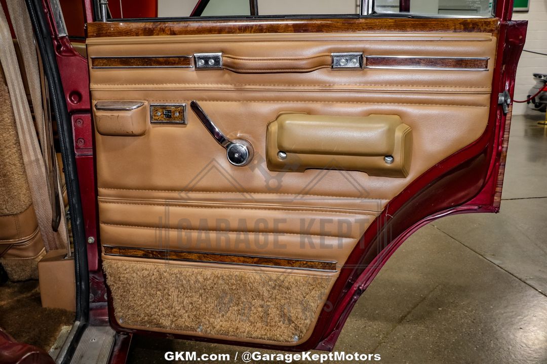 1985 Jeep Grand Wagoneer