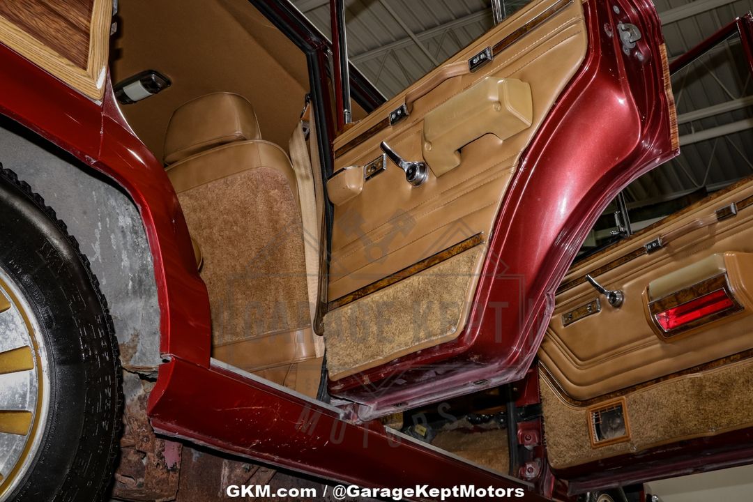 1985 Jeep Grand Wagoneer