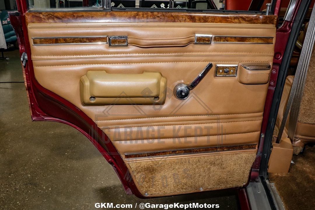 1985 Jeep Grand Wagoneer
