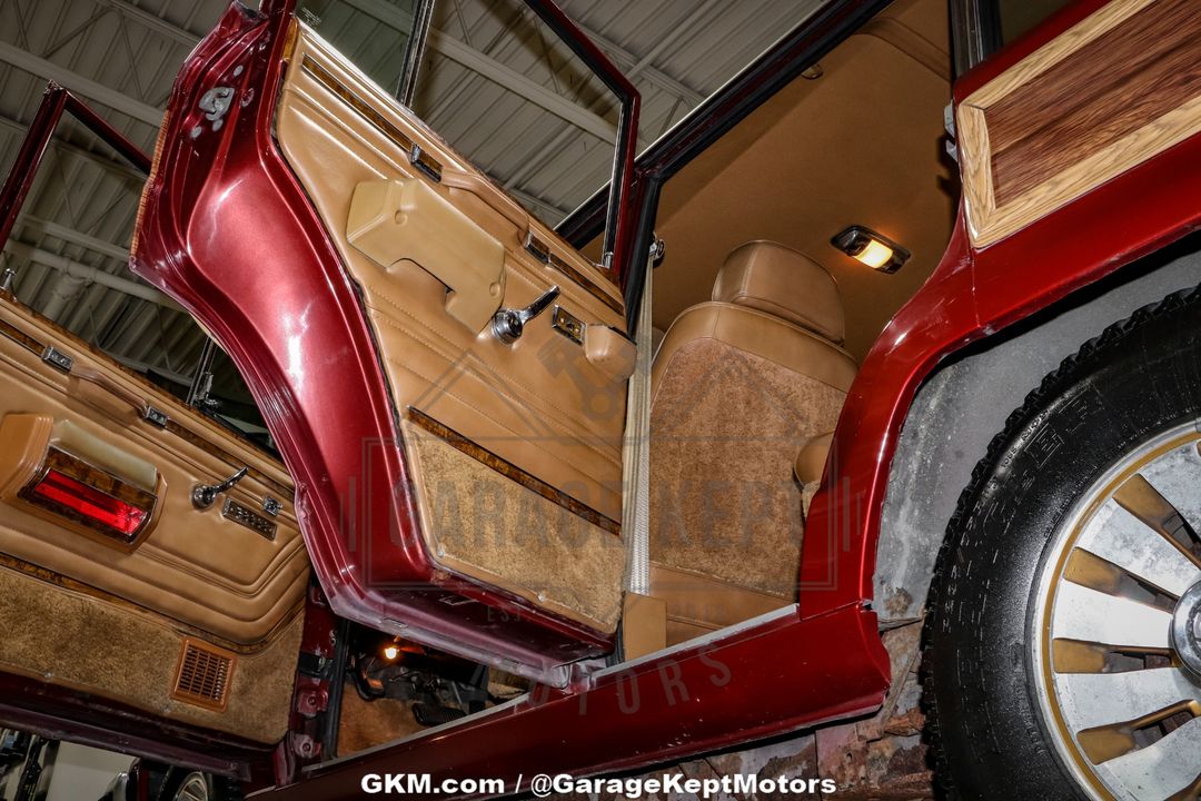 1985 Jeep Grand Wagoneer