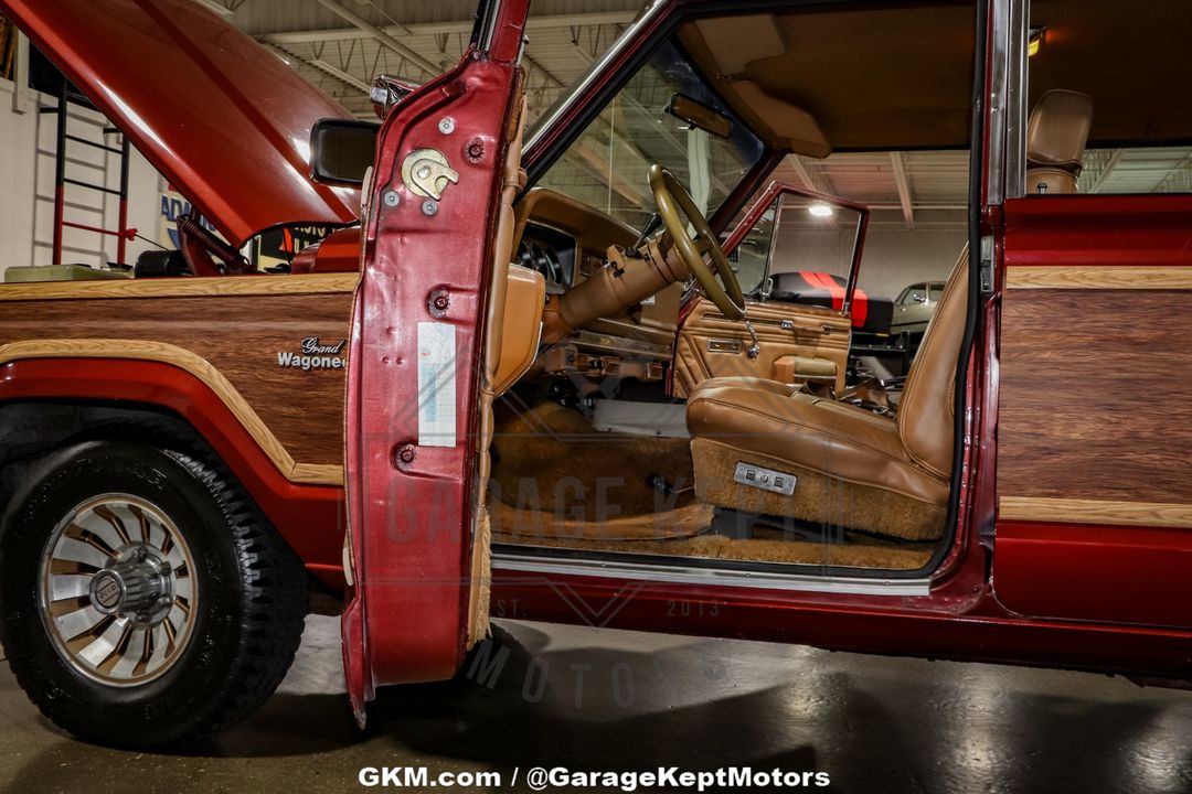 1985 Jeep Grand Wagoneer