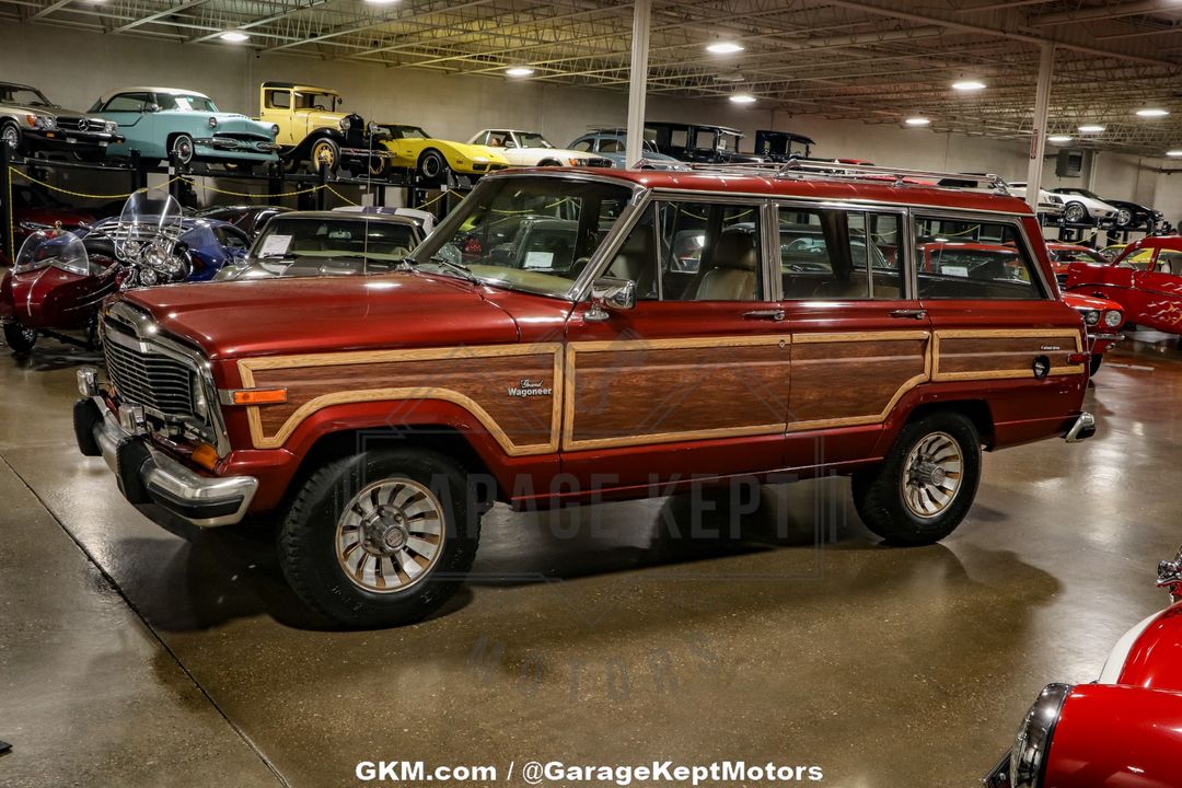 1985 Jeep Grand Wagoneer